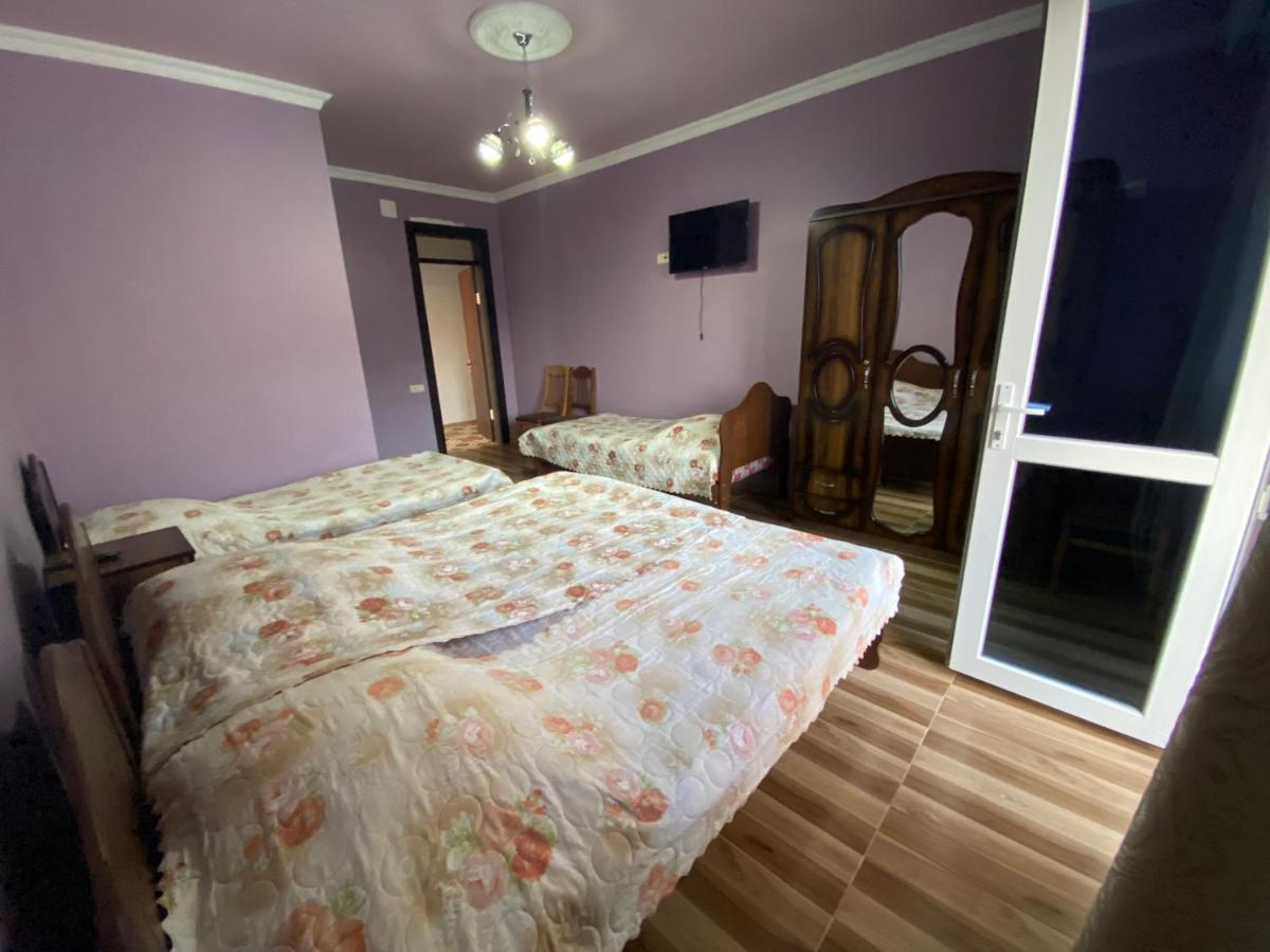 Beliy Dom Hotel Kvariati Kültér fotó