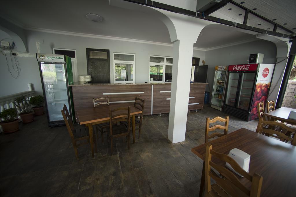 Beliy Dom Hotel Kvariati Kültér fotó
